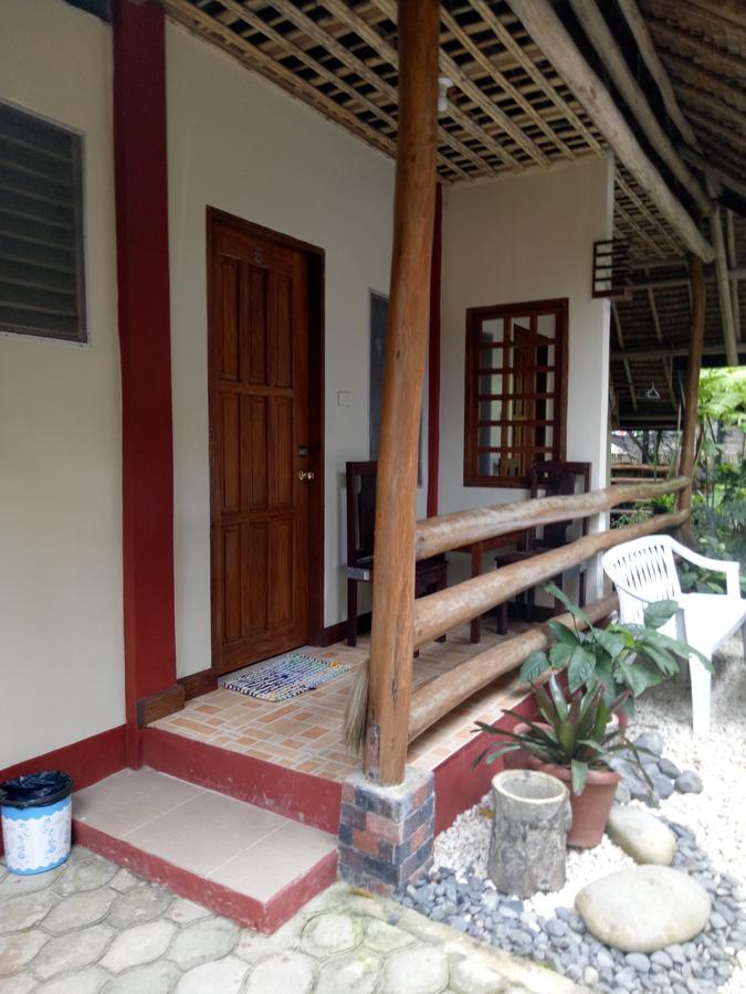 Ayette'S Bamboo House Restaurant And Cottages San Vicente  Exterior foto